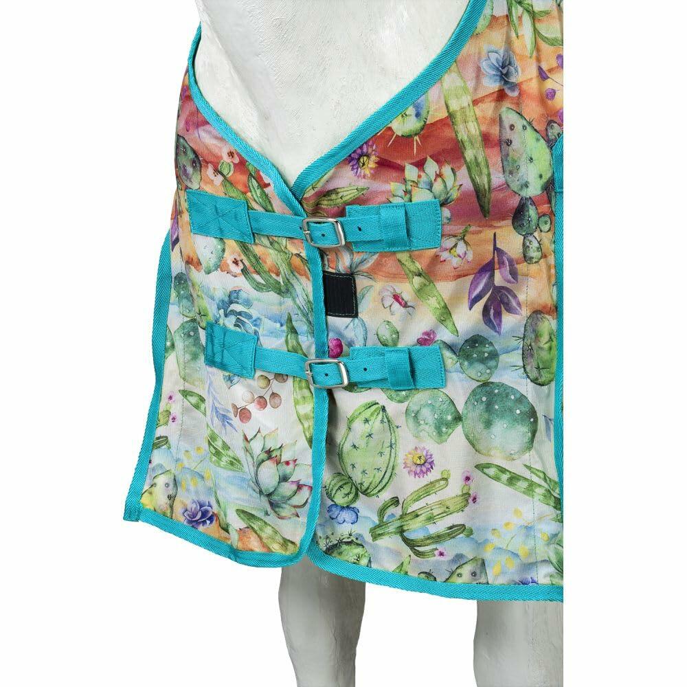 Close-up of double buckle front closure and fleece wither protection