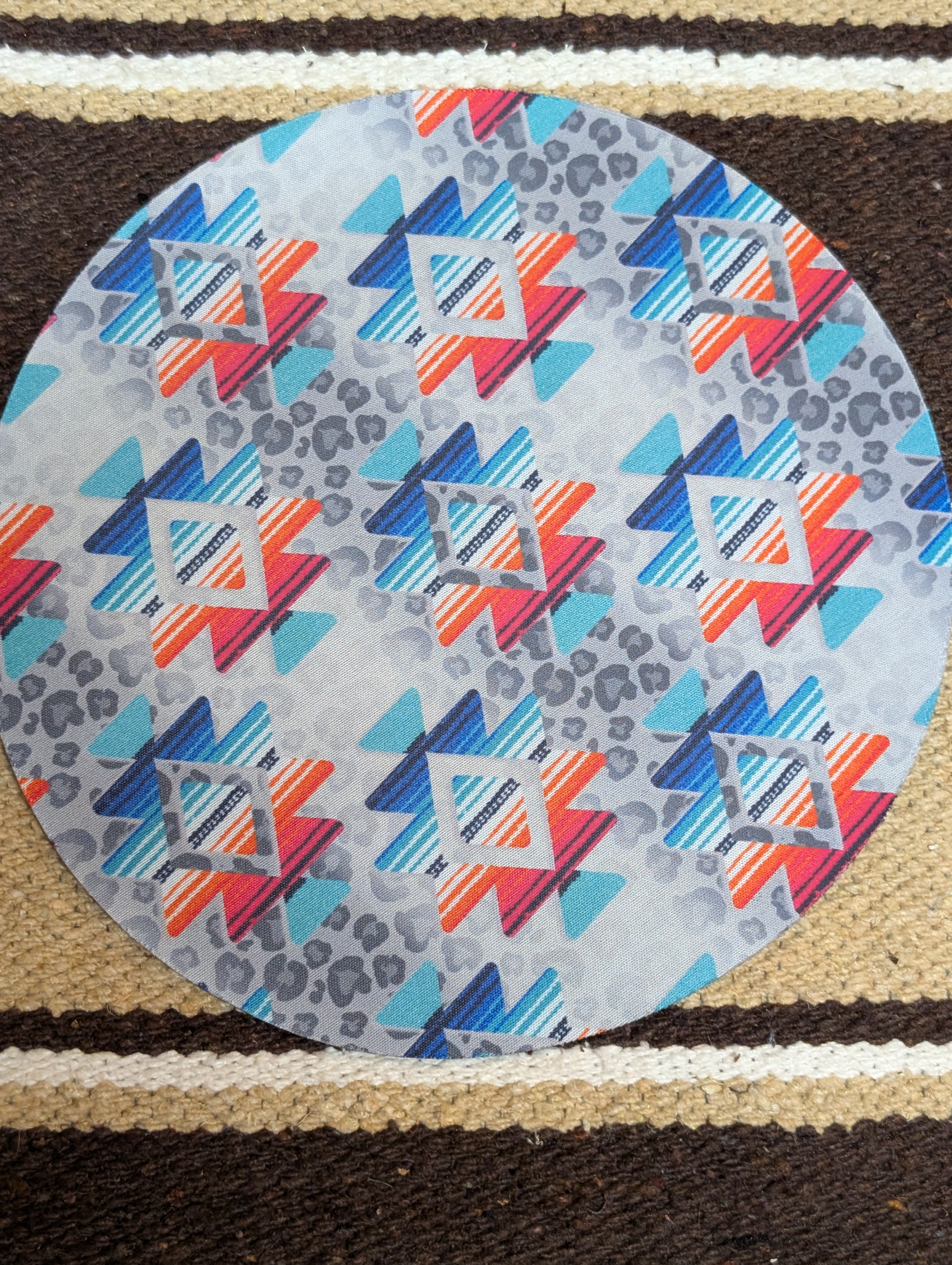 Round Western Style Mouse Pad – Rustic Office & Gift Accessory