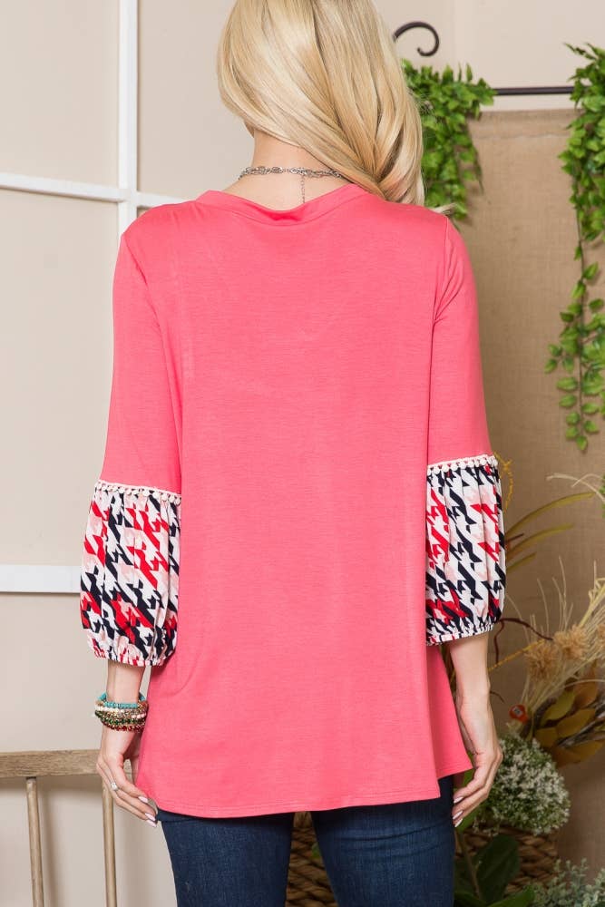 Trendy Geometric V-Neck Top - Short Puff Sleeves