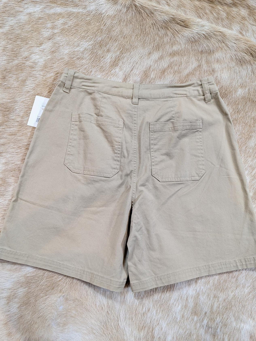 89th & Madison Khaki Shorts