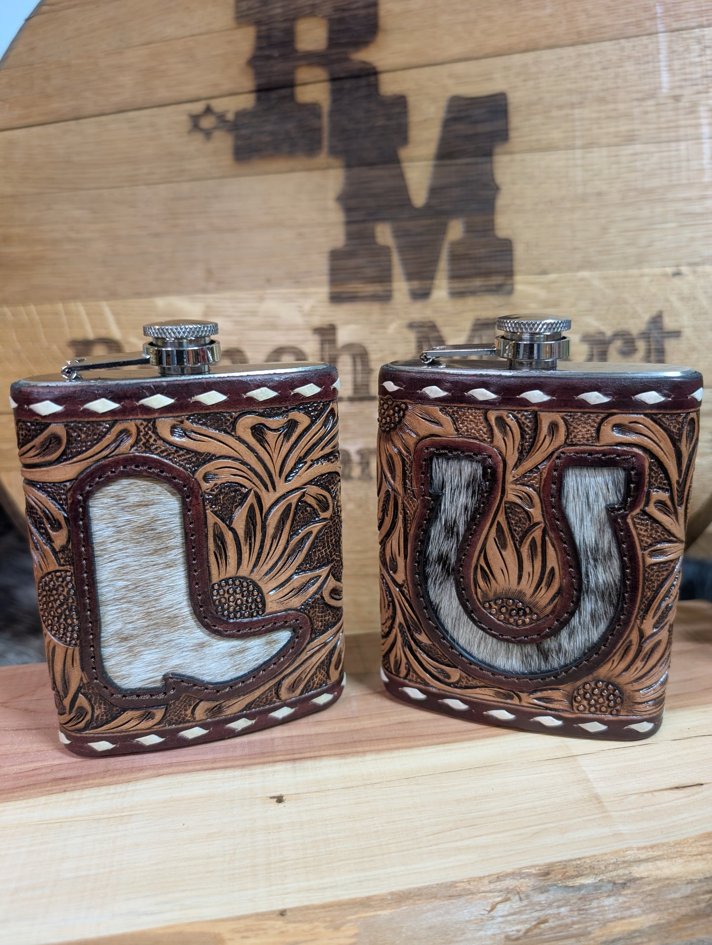 Classic Cowhide & Tooled Flask 8oz