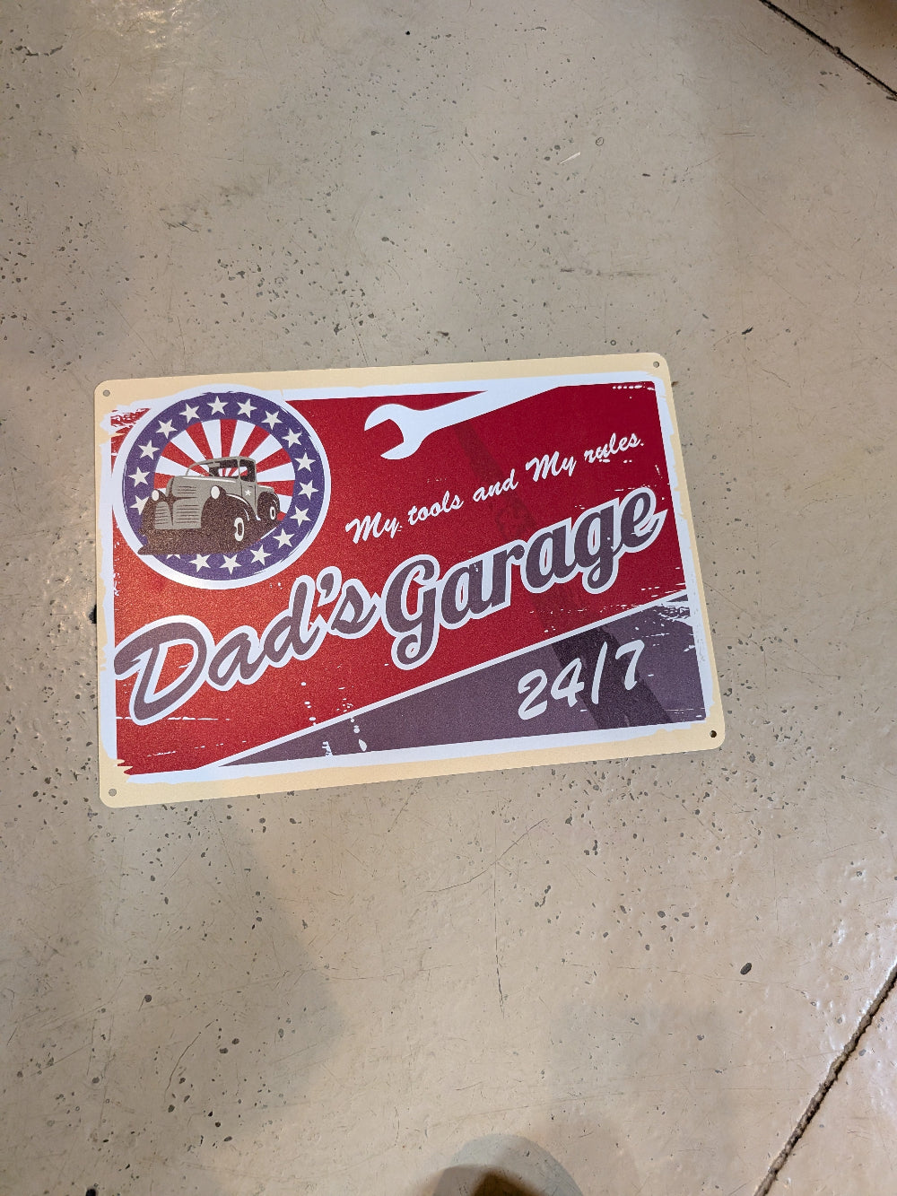 Funny garage sign for men, ideal Father’s Day gift decor
Metal man cave or workshop sign with bold garage-themed text