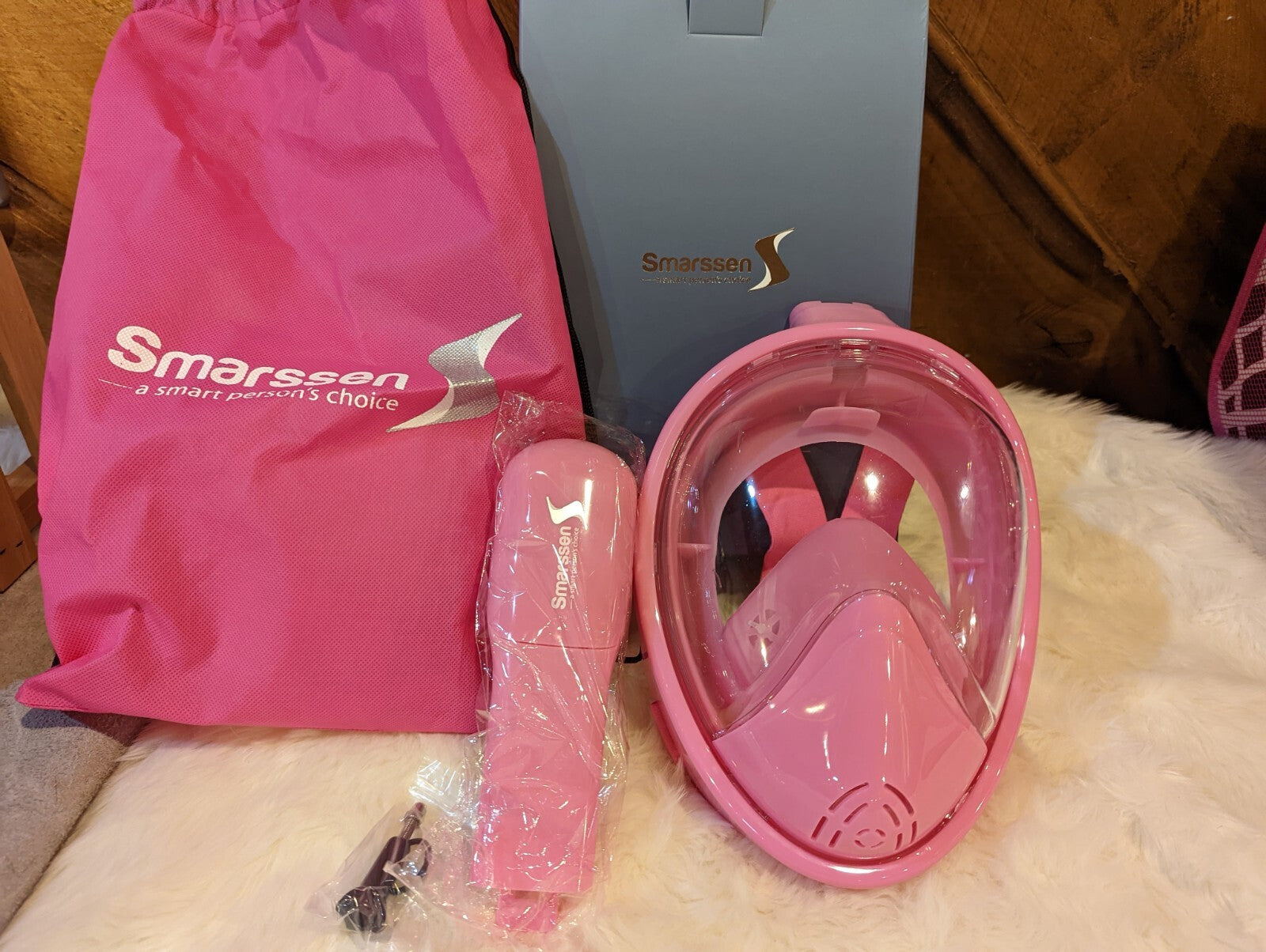 Full faced diving mask and snorkel set with Smarssen packaging 
