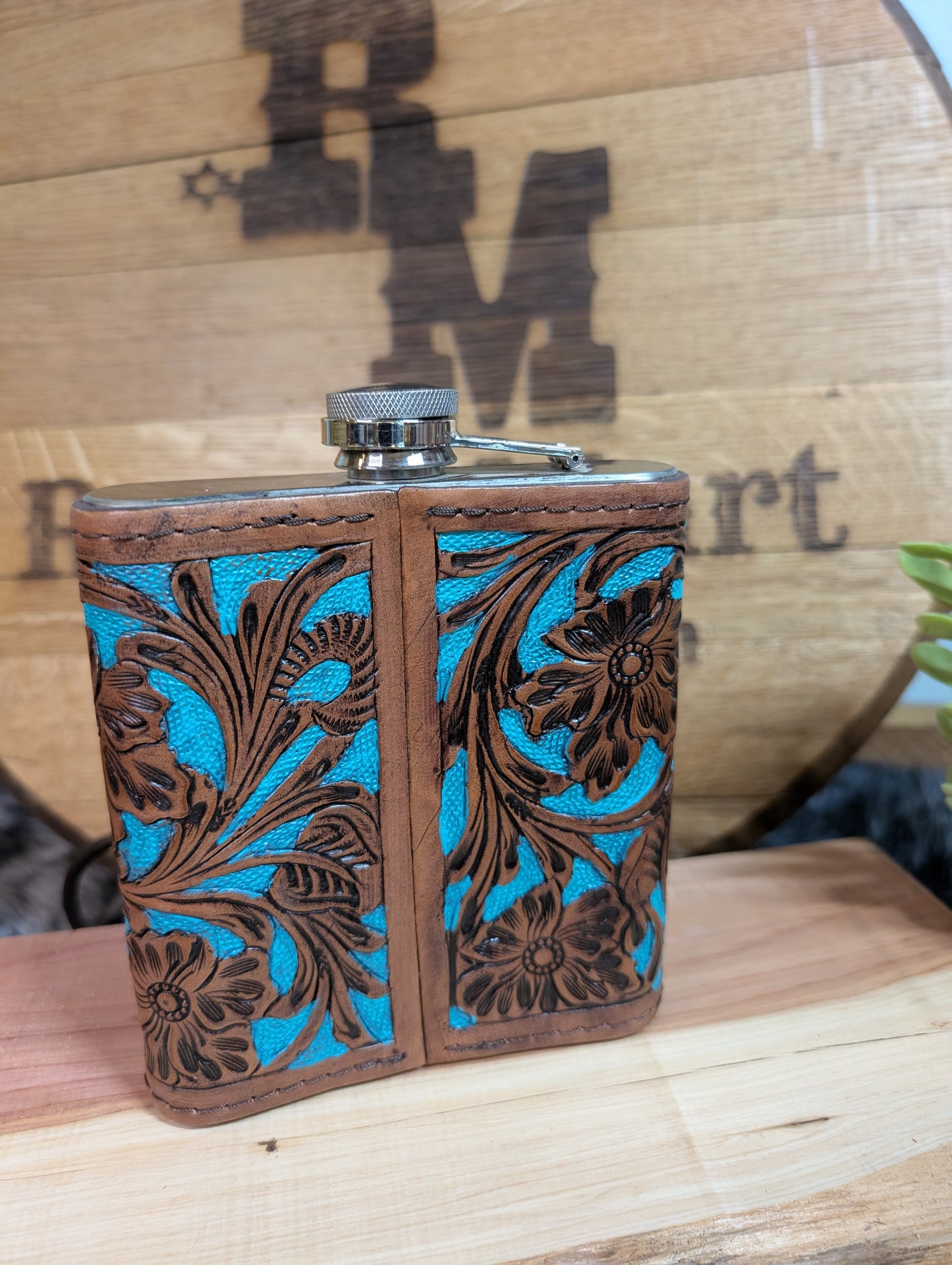 Genuine Tooled Leather 18 oz Flask