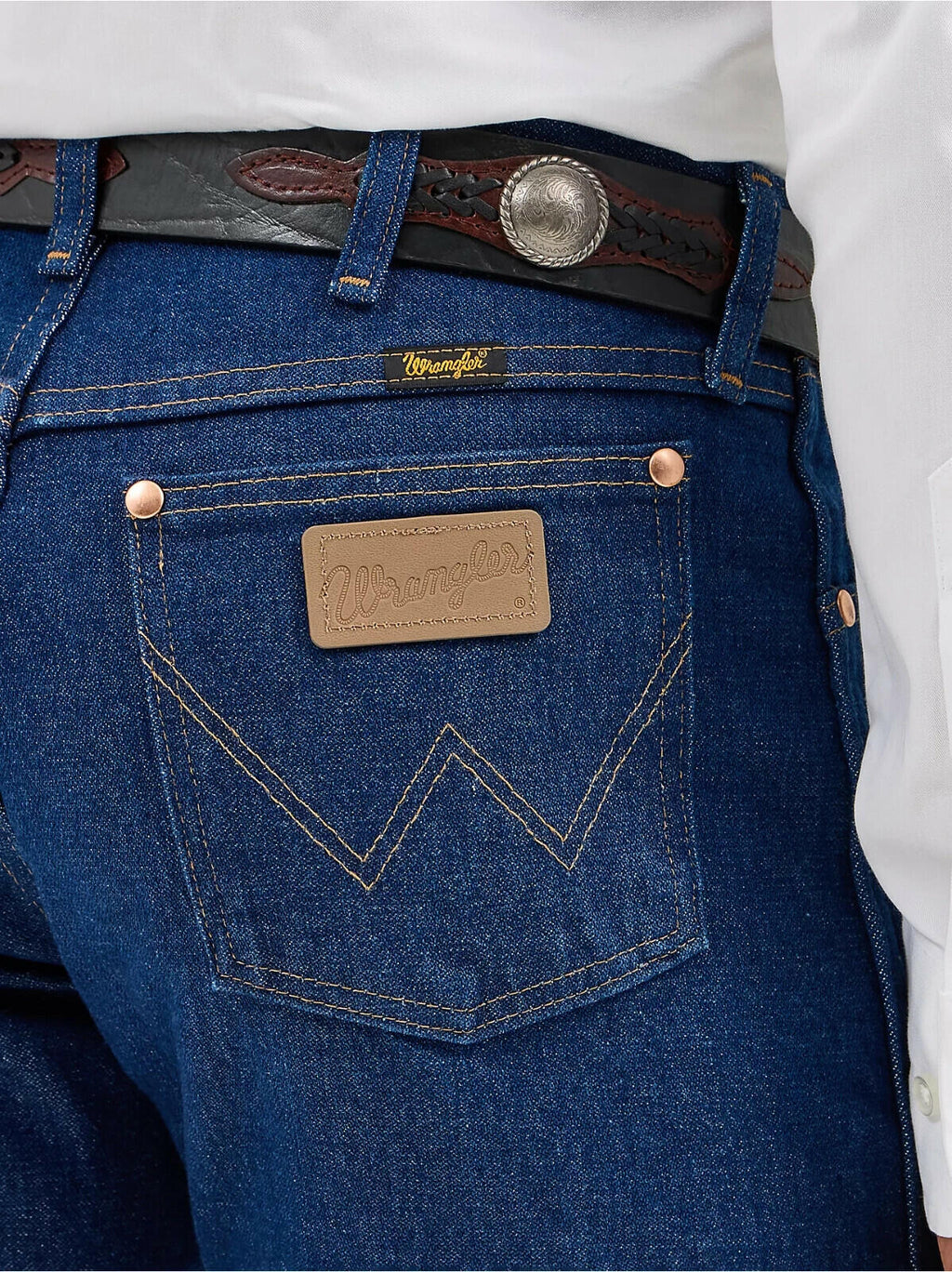 Close-up of Men's 13MWZ Cowboy Cut blue jeans.