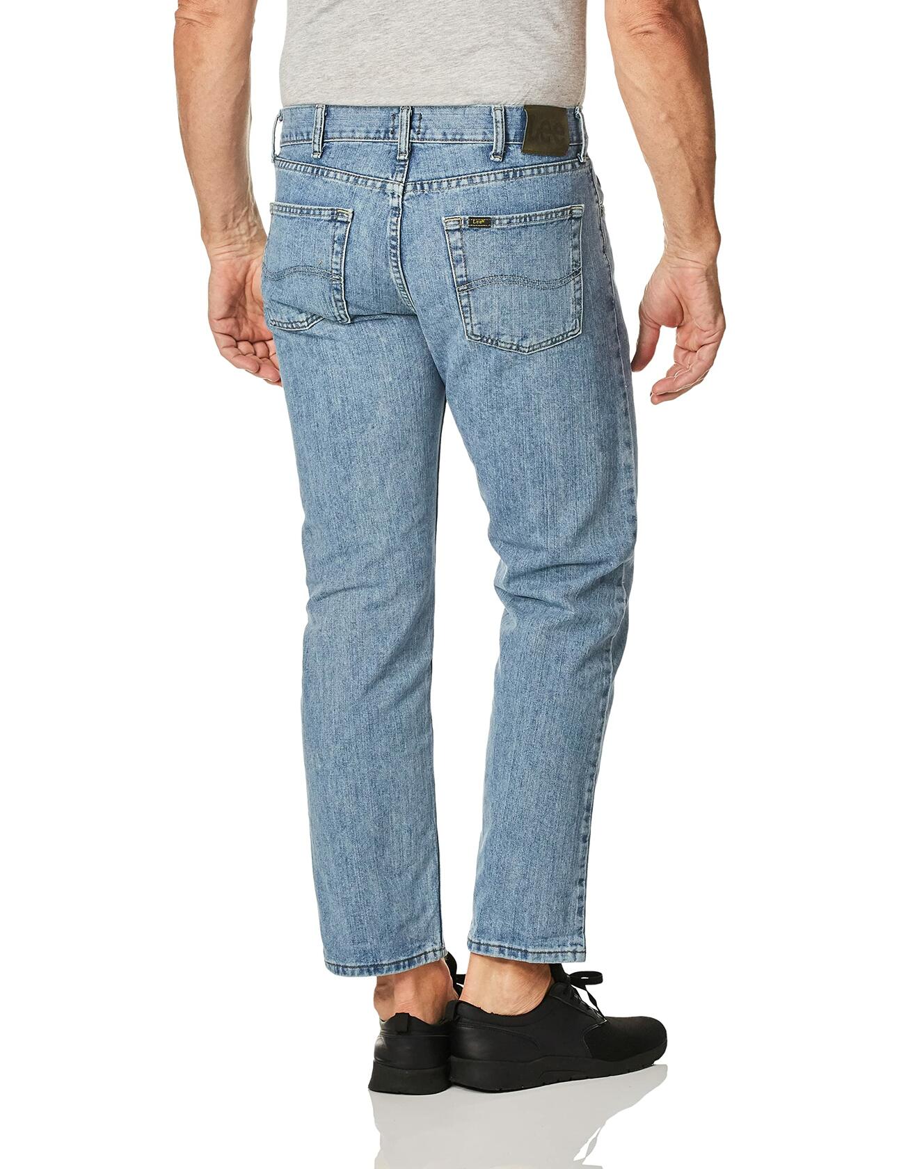 Man with Mens lee relaxed fit jeans