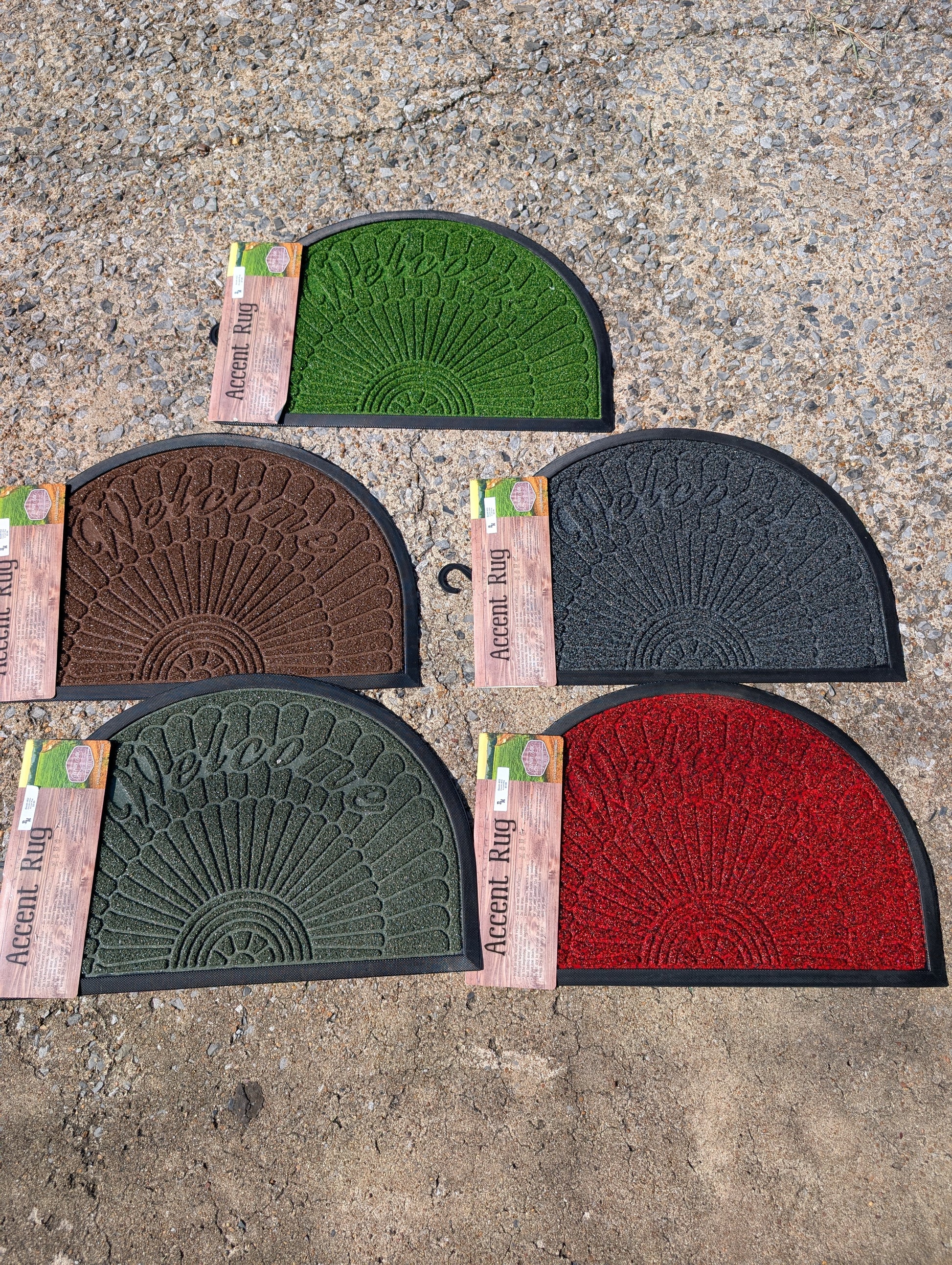 Rounded accent rug 24x16 inches in final clearance, perfect for small spaces