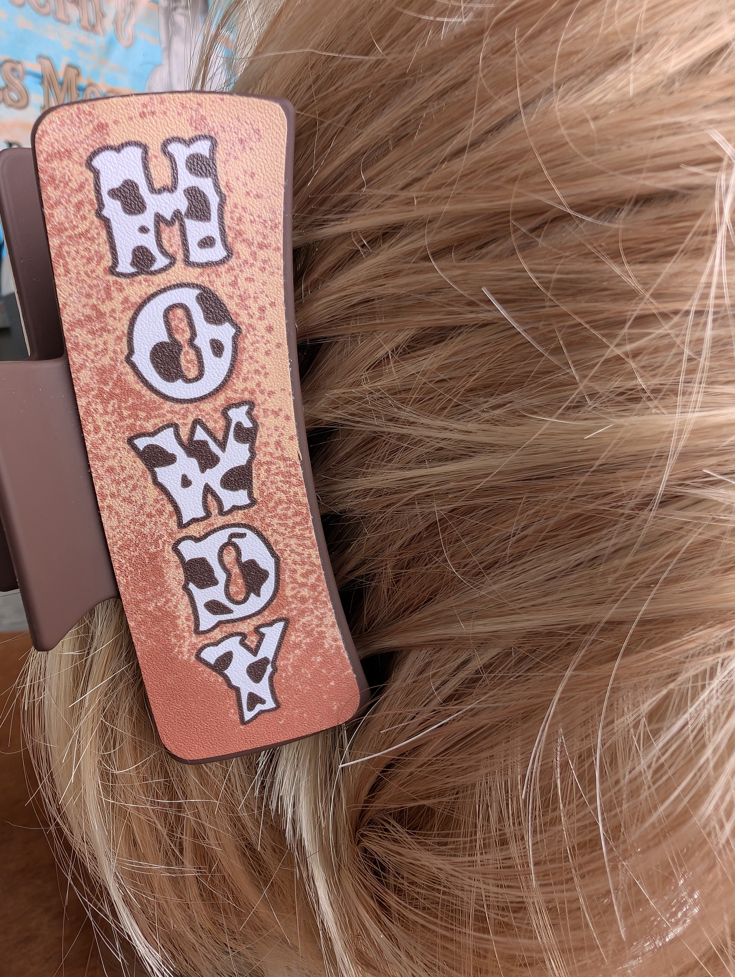 Southwestern patterned hair clip with desert-inspired hues
