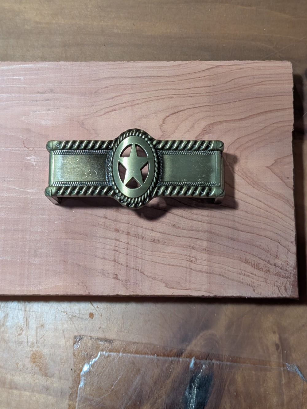Western-themed cabinet pulls for horse trailer renovation and home decorating projects.
