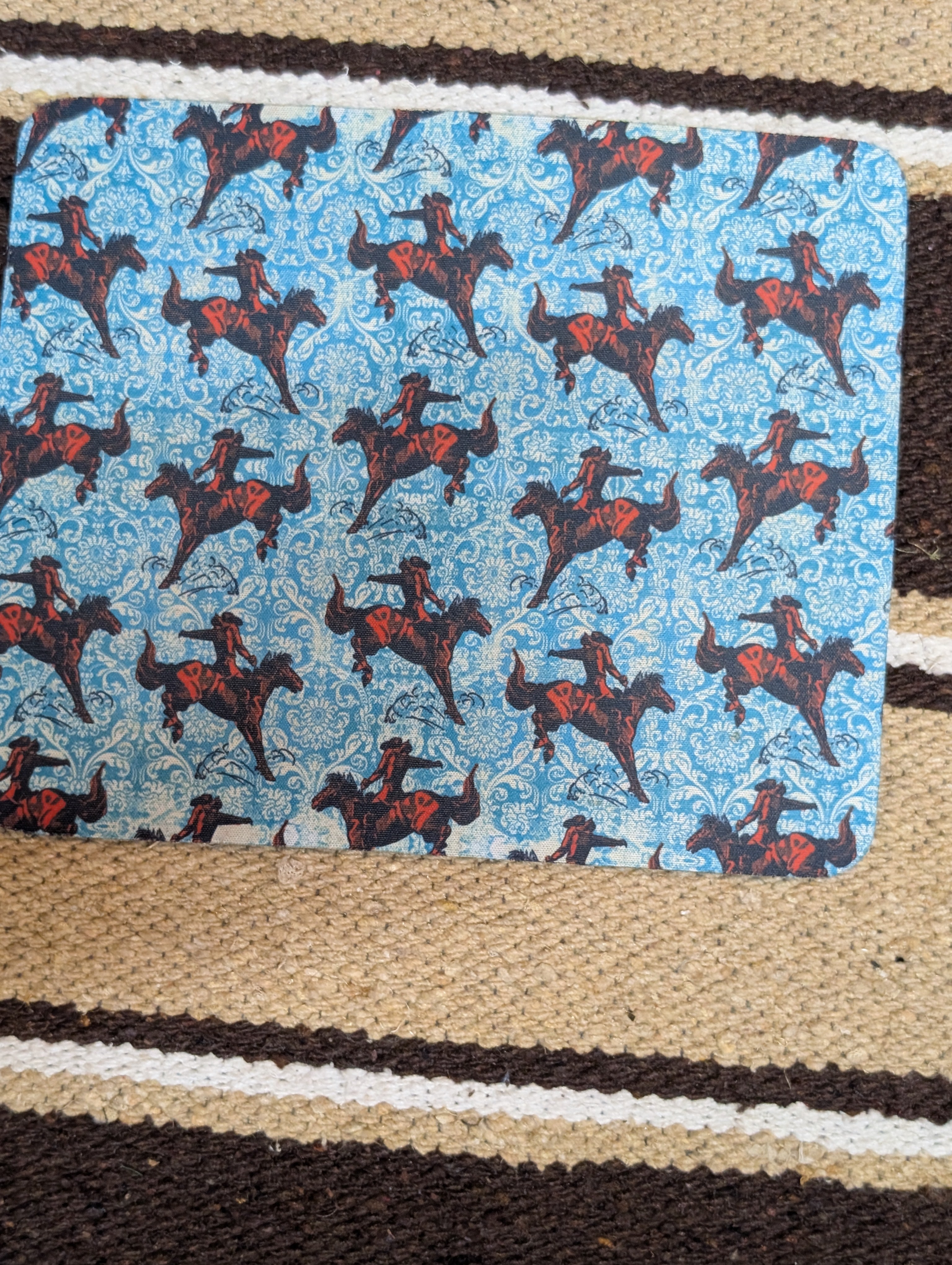 Western Style Square Mouse Pad – Rustic Desk Accessory & Gift Idea