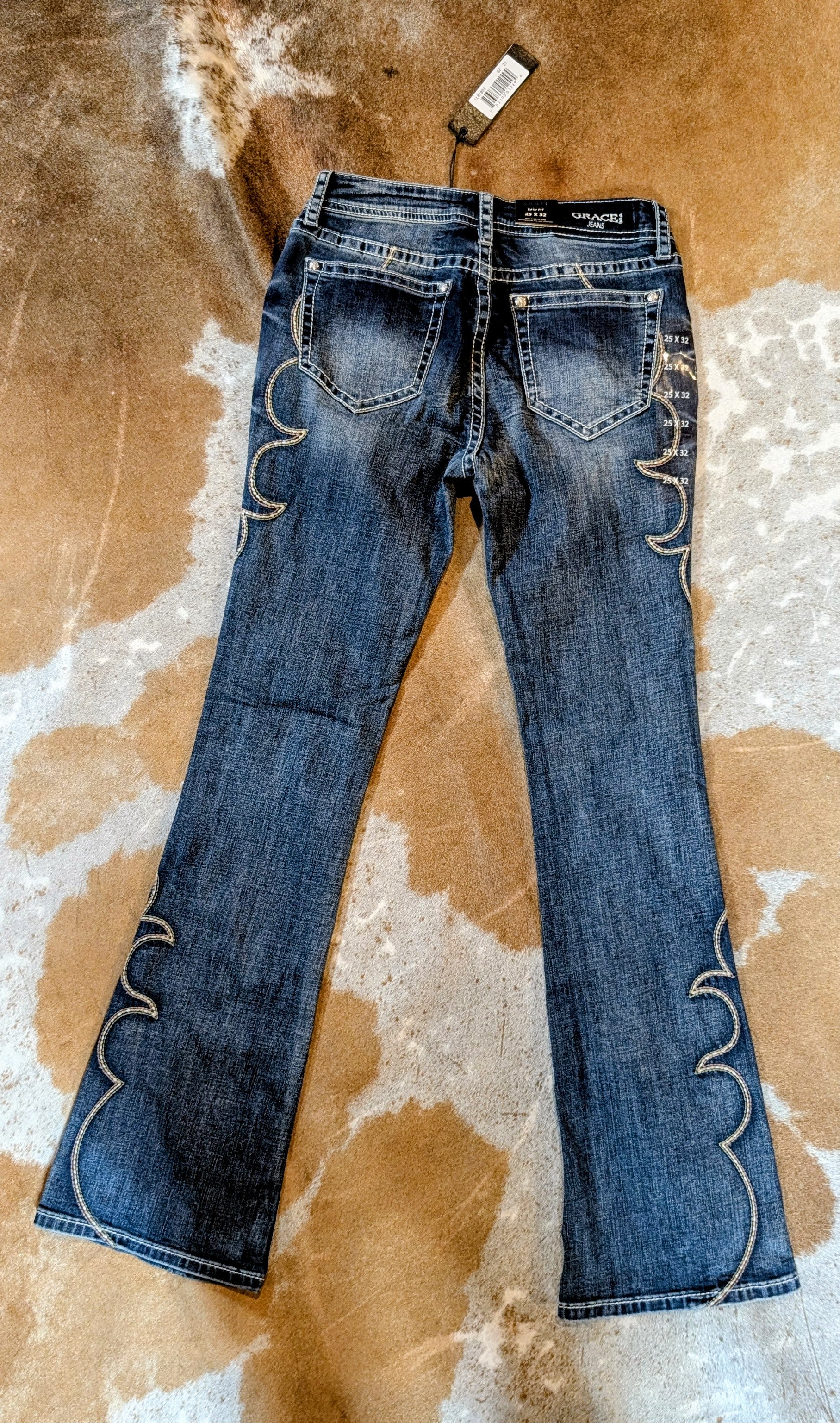 Grace in LA Simple Side Embroidered Mid-Rise Flare Jeans