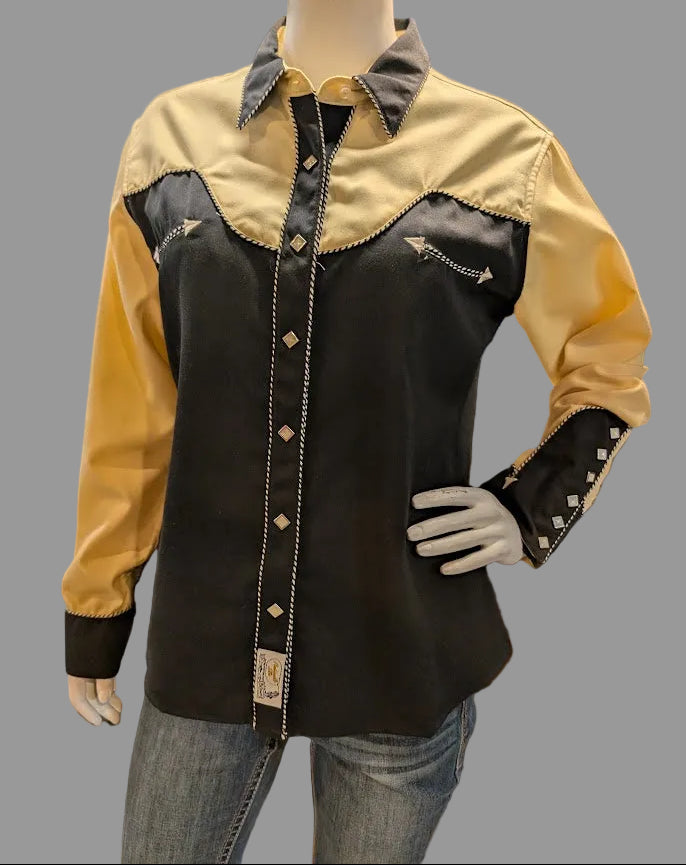 Mannequin wearing a black and yellow Panhandle Slim Retro Western Wear shirt with jeans and a gray background