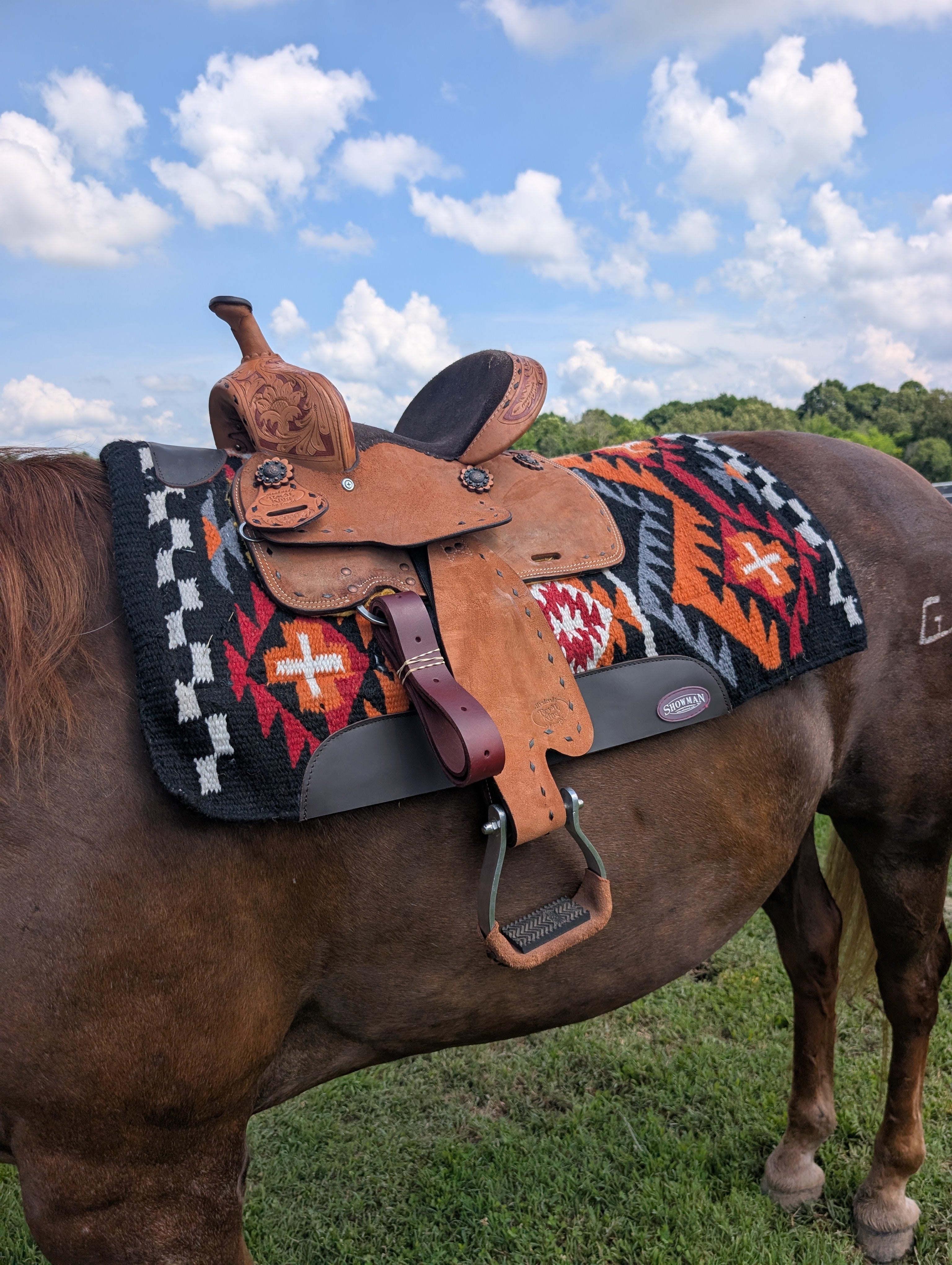 Royal King 10-inch Reno roughout barrel saddle for youth with suede seat and buckstitch trim.