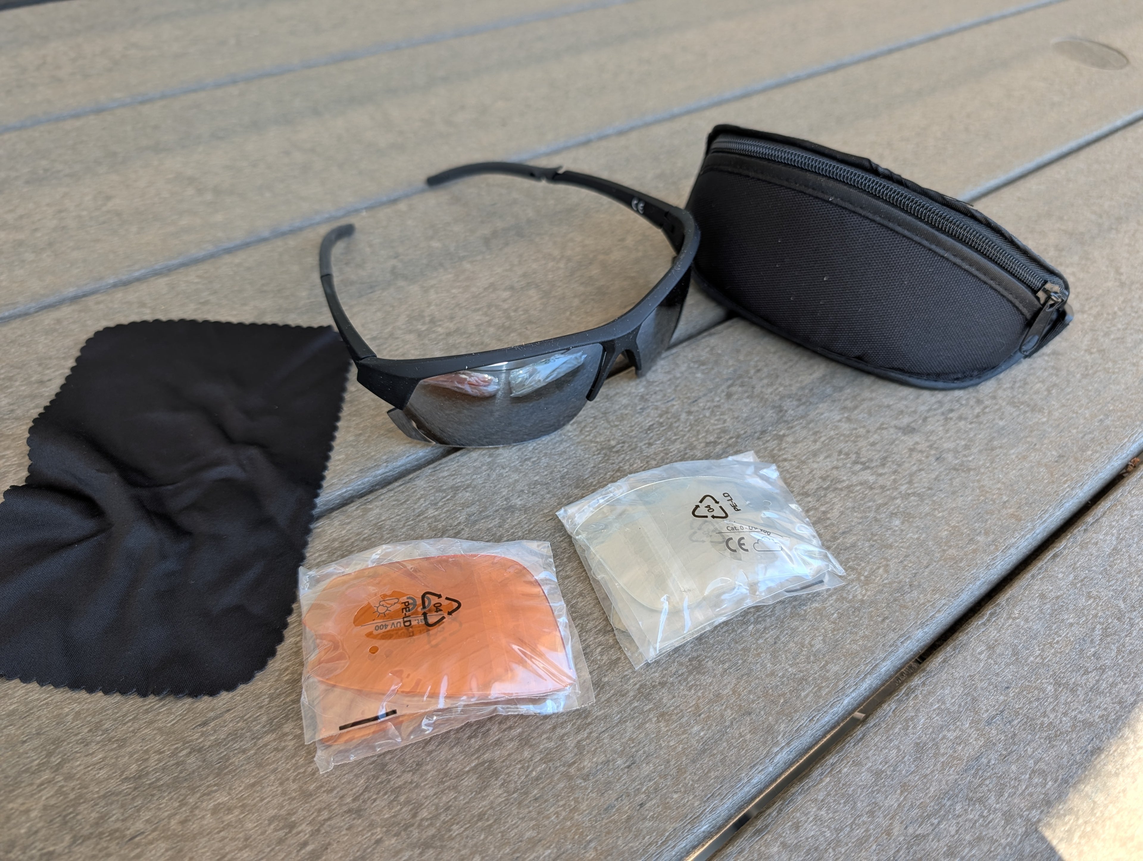 Sport Sunglasses with interchangeable lens and a case