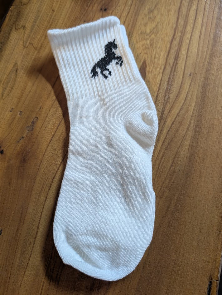 White ankle sock with a black horse 