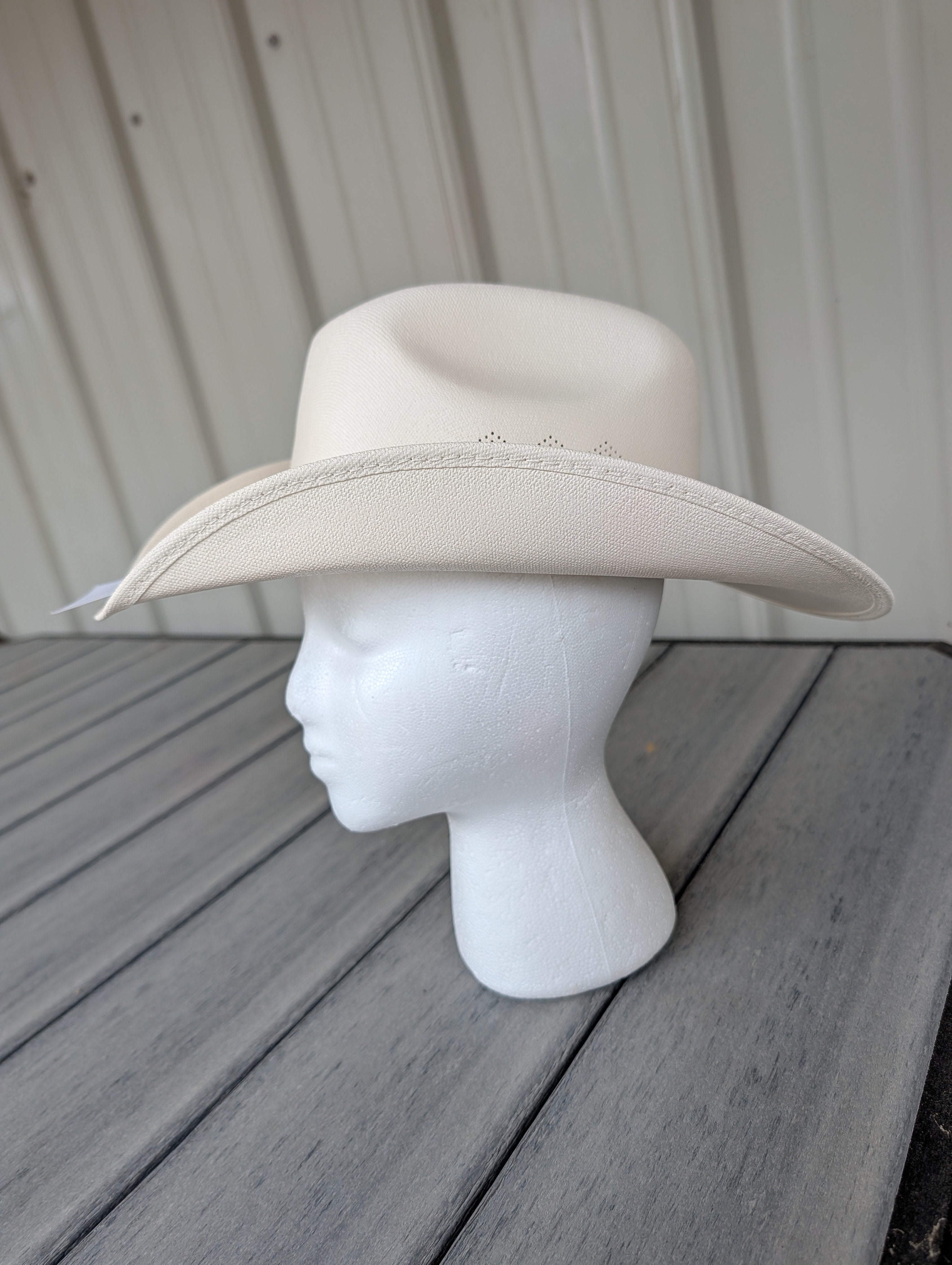 Side view of a western classic kids cowboy hat 