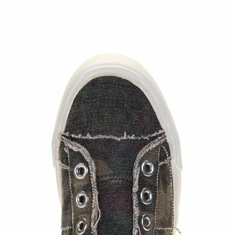 Corkys Babalu Womens Slip On Camouflage