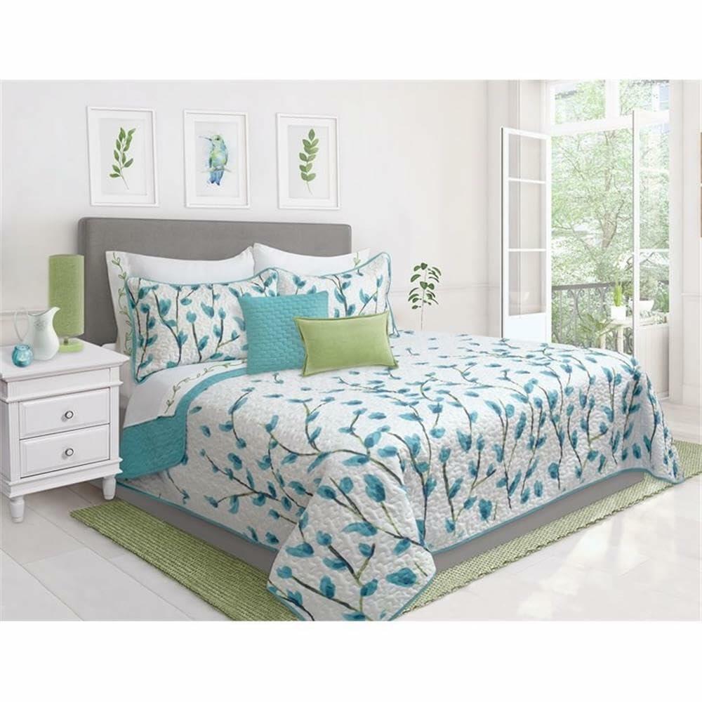Soft summer bedspread in twin size ideal for all-season comfort.